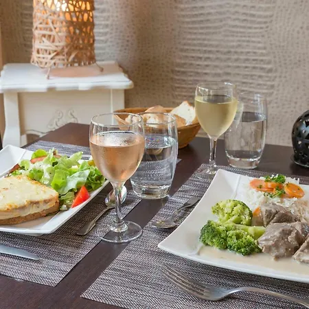 Et Restaurant Aster, Saint-avold Nord فندق Creutzwald