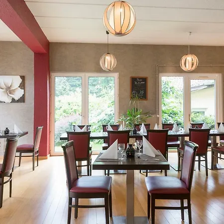 Et Restaurant Aster, Saint-avold Nord فندق Creutzwald