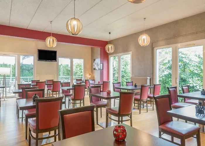 Et Restaurant Aster, Saint-avold Nord 3* 柯哲斯瓦尔德拉克鲁瓦