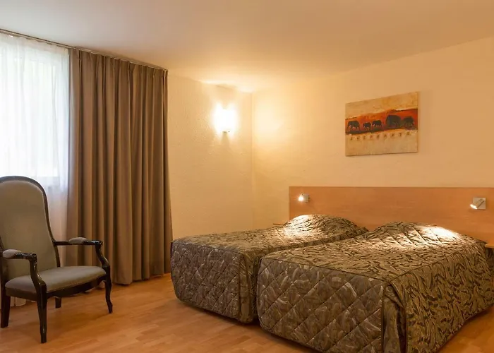 Et Restaurant Aster, Saint-avold Nord 3* 柯哲斯瓦尔德拉克鲁瓦