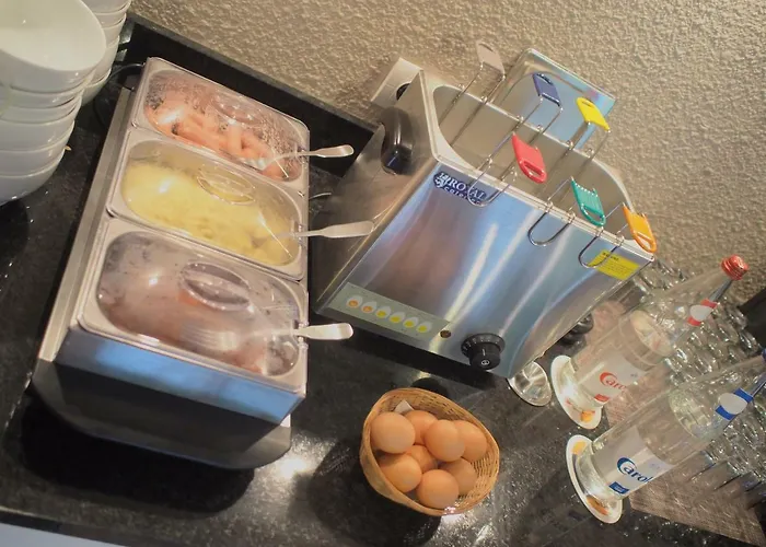 酒店 Et Restaurant Aster, Saint-avold Nord 柯哲斯瓦尔德拉克鲁瓦